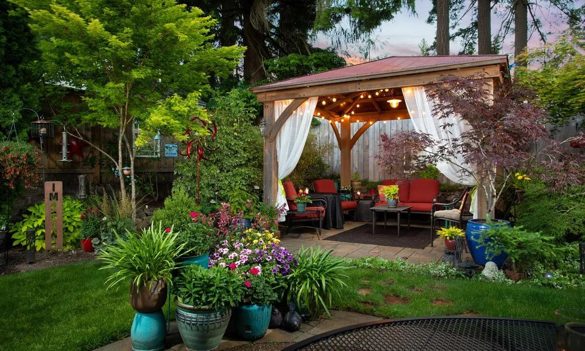 Landscape Design for Year-Round Color in Portland (1)